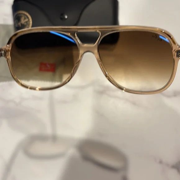 Ray Ban RB2198 Bill sunglasses, like new 🤎 - Picture 5 of 9